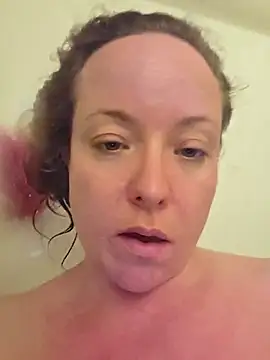 julimonroe online show from March 6, 2025, 5:54 pm