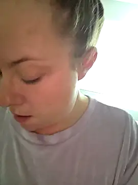 julimonroe online show from February 2, 2026, 3:44 pm