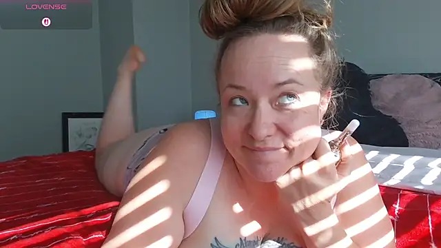 julimonroe online show from April 2, 2026, 3:53 pm