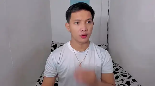 Snapshot of xSebastian19 chatting on January 3, 2025, 7:29 pm xSebastian19 online show from January 3, 2025, 7:29 pm