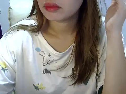    zurIII09  online show from November 23, 2025, 12:43 am