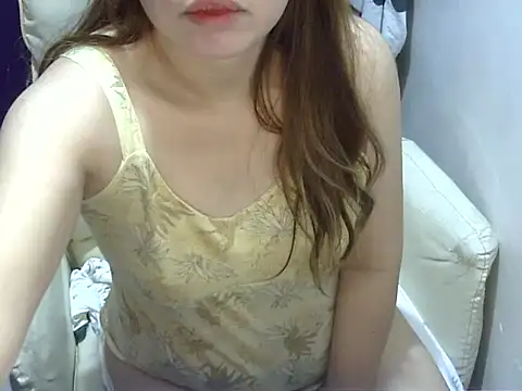    zurIII09  online show from April 28, 2026, 7:24 am