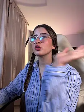 Stormiie777 online show from February 3, 2026, 1:37 am