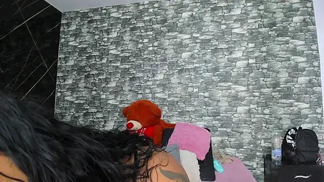 Snapshot of HeidyWillss chatting on December 20, 2025, 7:43 pm HeidyWillss online show from December 20, 2025, 7:43 pm