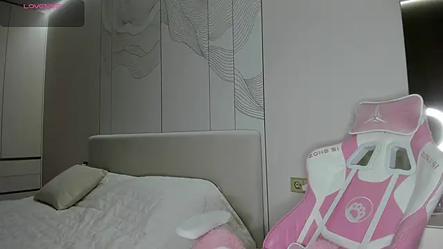 Snapshot of JenniferQueen11 chatting on April 26, 2026, 9:18 am JenniferQueen11 online show from April 26, 2026, 9:18 am