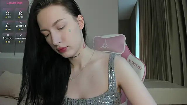 Snapshot of JenniferQueen11 chatting on May 31, 2026, 10:33 am JenniferQueen11 online show from May 31, 2026, 10:33 am