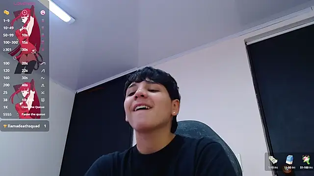 Snapshot of bad_giirl_ chatting on December 11, 2024, 9:45 pm bad giirl online show from December 11, 2024, 9:45 pm