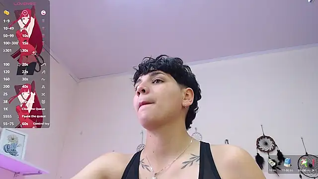 Snapshot of bad_giirl_ chatting on December 17, 2024, 5:04 pm bad giirl online show from December 17, 2024, 5:04 pm