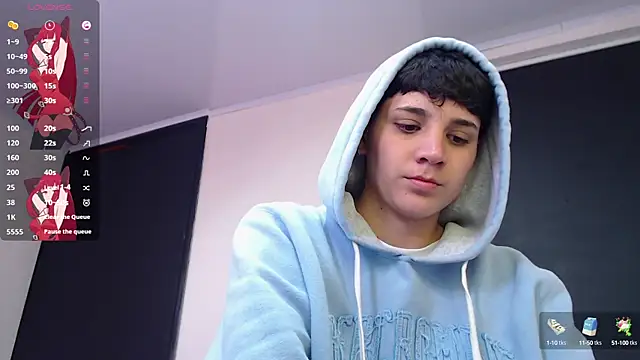 Snapshot of bad_giirl_ chatting on March 12, 2025, 5:17 pm bad giirl online show from March 12, 2025, 5:17 pm