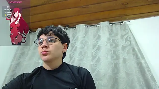 Snapshot of bad_giirl_ chatting on October 3, 2025, 4:15 pm bad giirl online show from October 3, 2025, 4:15 pm