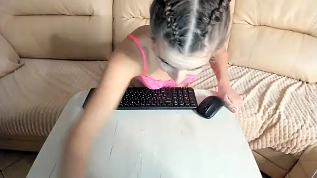 ElizSweet online show from February 28, 2025, 8:42 am