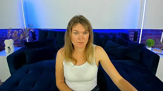 Anabell xxx online show from October 2, 2025, 6:37 pm