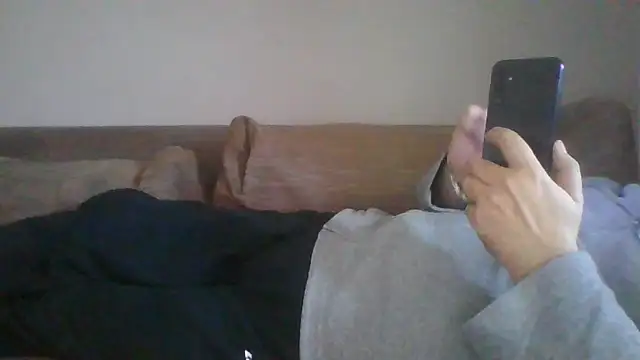 Snapshot of Anderrust chatting on November 8, 2025, 9:31 am Anderrust online show from November 8, 2025, 9:31 am