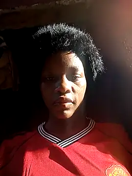 Petite li online show from February 15, 2026, 5:48 am