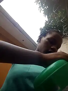 Petite li online show from February 26, 2026, 5:28 am