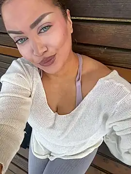 EmiliaPetrova online show from March 9, 2025, 4:55 pm