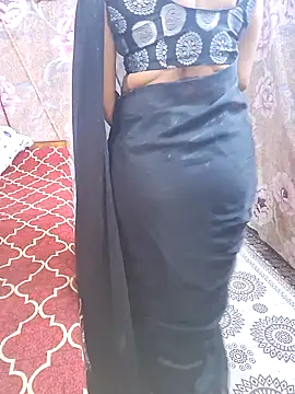 Snapshot of XBHUUME chatting on December 2, 2024, 5:48 pm XBHUUME online show from December 2, 2024, 5:48 pm