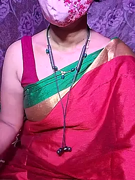 Snapshot of XBHUUME chatting on March 6, 2025, 5:22 pm XBHUUME online show from March 6, 2025, 5:22 pm