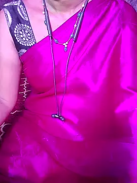 Snapshot of XBHUUME chatting on October 31, 2025, 4:19 pm XBHUUME online show from October 31, 2025, 4:19 pm