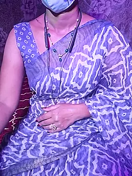 Snapshot of XBHUUME chatting on November 7, 2025, 5:13 pm XBHUUME online show from November 7, 2025, 5:13 pm