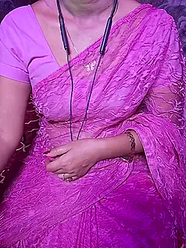 Snapshot of XBHUUME chatting on November 15, 2025, 4:47 pm XBHUUME online show from November 15, 2025, 4:47 pm