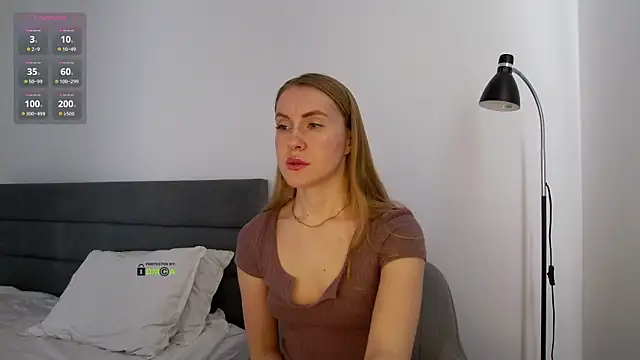 Fallinlove1 online show from March 14, 2025, 1:57 pm