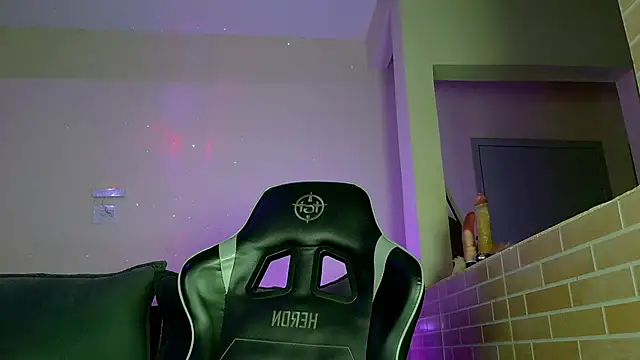 Snapshot of isa_hotwifee chatting on October 26, 2025, 6:47 pm isa hotwifee online show from October 26, 2025, 6:47 pm