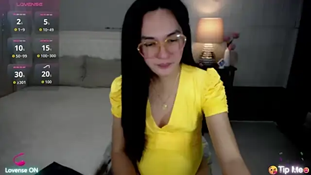xAsianSweetHeart online show from June 14, 2026, 2:24 am