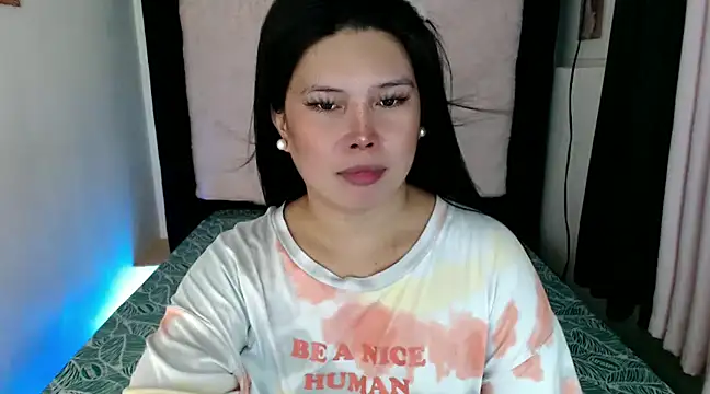 Snapshot of Angelic_Fuckerxxx chatting on December 29, 2024, 12:23 pm Angelic Fuckerxxx online show from December 29, 2024, 12:23 pm