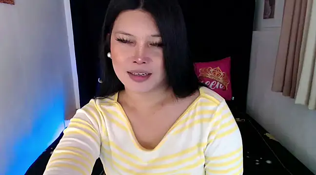 Snapshot of Angelic_Fuckerxxx chatting on March 4, 2025, 6:26 am Angelic Fuckerxxx online show from March 4, 2025, 6:26 am