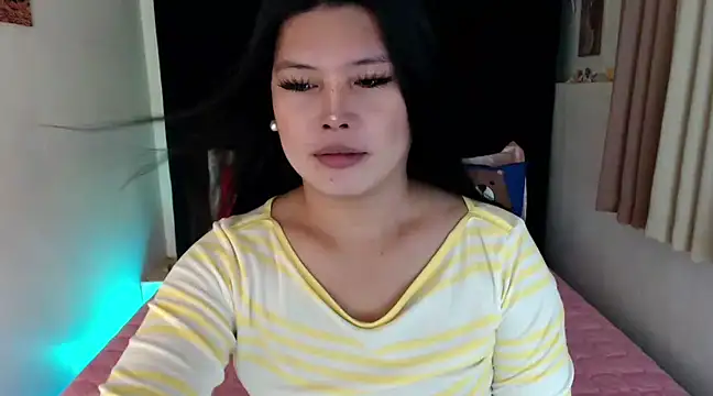 Snapshot of Angelic_Fuckerxxx chatting on March 23, 2025, 3:43 am Angelic Fuckerxxx online show from March 23, 2025, 3:43 am