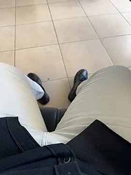 Snapshot of S2kicibey06 chatting on March 22, 2025, 8:29 am S2kicibey06 online show from March 22, 2025, 8:29 am