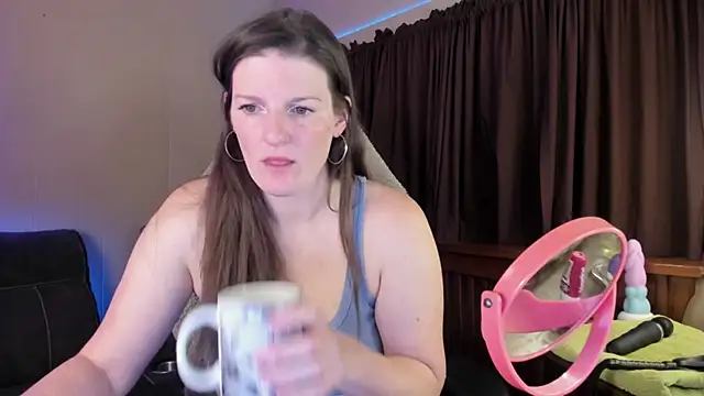 Kelly Carolina online show from December 2, 2025, 12:10 pm