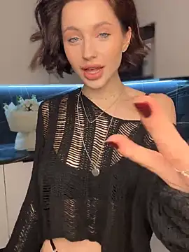 Snapshot of Camilla_Railian chatting on January 4, 2025, 8:16 pm Camilla Railian online show from January 4, 2025, 8:16 pm