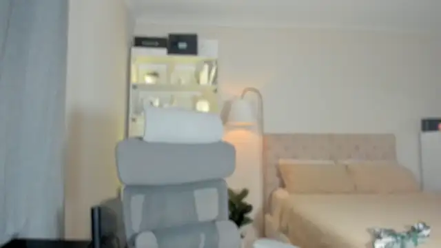 JohannaRodriguez69 online show from November 25, 2025, 2:11 am