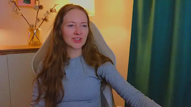 Snapshot of freya_nilsson chatting on December 5, 2024, 4:44 pm freya nilsson online show from December 5, 2024, 4:44 pm