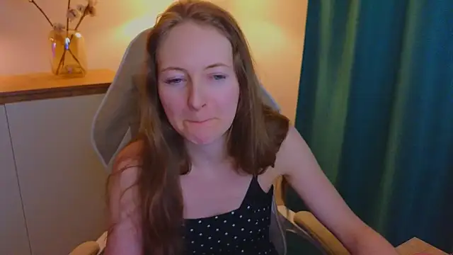 Snapshot of freya_nilsson chatting on December 5, 2024, 7:49 pm freya nilsson online show from December 5, 2024, 7:49 pm