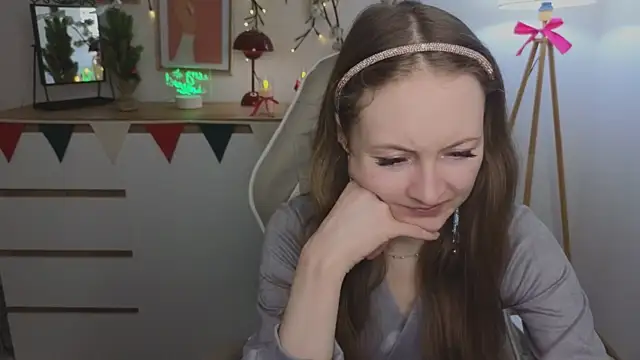 Snapshot of freya_nilsson chatting on December 24, 2024, 4:08 pm freya nilsson online show from December 24, 2024, 4:08 pm
