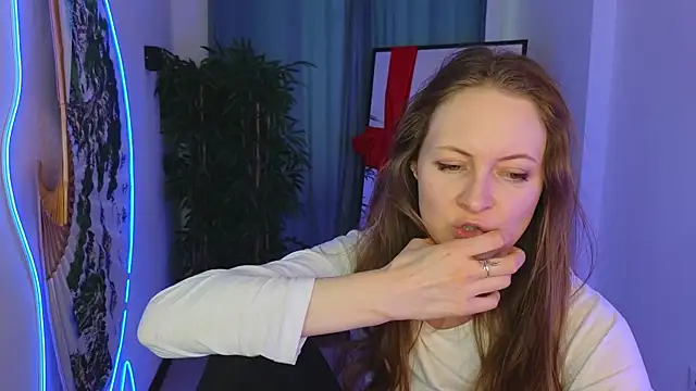 Snapshot of freya_nilsson chatting on February 9, 2025, 12:30 pm freya nilsson online show from February 9, 2025, 12:30 pm