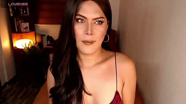 Snapshot of SweetieZeveey_ chatting on May 29, 2026, 9:02 pm SweetieZeveey online show from May 29, 2026, 9:02 pm