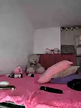 Snapshot of amycute_ chatting on December 7, 2024, 1:47 am amycute online show from December 7, 2024, 1:47 am