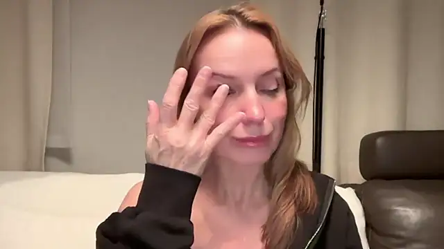 Snapshot of RachellAmazing chatting on January 21, 2025, 9:15 pm RachellAmazing online show from January 21, 2025, 9:15 pm