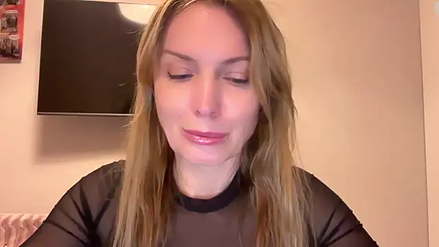 Snapshot of RachellAmazing chatting on February 14, 2025, 4:20 pm RachellAmazing online show from February 14, 2025, 4:20 pm