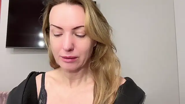 Snapshot of RachellAmazing chatting on February 15, 2025, 6:12 am RachellAmazing online show from February 15, 2025, 6:12 am