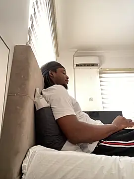 Snapshot of finefinance chatting on October 30, 2025, 6:15 am finefinance online show from October 30, 2025, 6:15 am