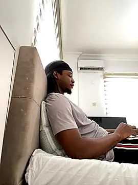 Snapshot of finefinance chatting on November 3, 2025, 6:25 am finefinance online show from November 3, 2025, 6:25 am