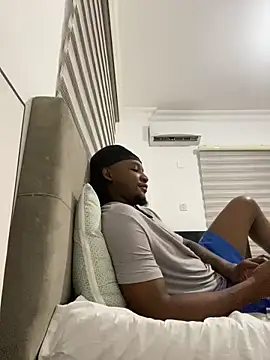 Snapshot of finefinance chatting on November 9, 2025, 6:17 pm finefinance online show from November 9, 2025, 6:17 pm