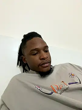 Snapshot of finefinance chatting on November 22, 2025, 5:23 pm finefinance online show from November 22, 2025, 5:23 pm