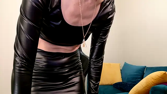 Snapshot of EveEnigma chatting on February 1, 2025, 6:19 pm EveEnigma online show from February 1, 2025, 6:19 pm