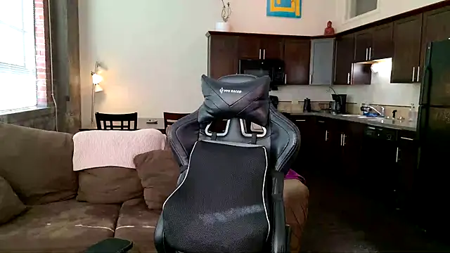 Snapshot of EveEnigma chatting on February 27, 2025, 7:26 pm EveEnigma online show from February 27, 2025, 7:26 pm